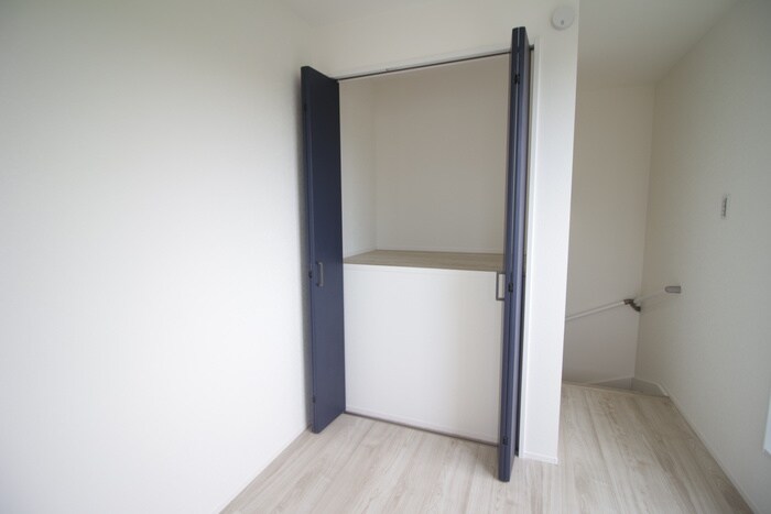 物件内観写真13　(収納)