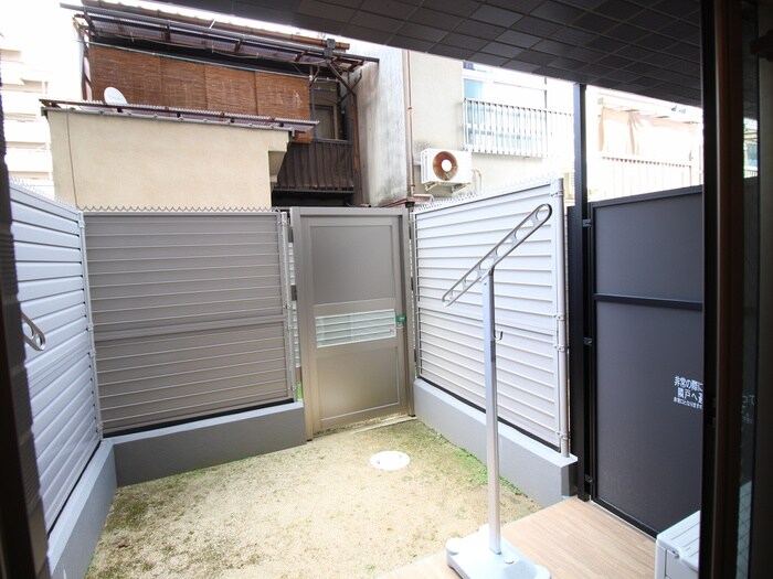 物件内観写真15　(室内からの展望)