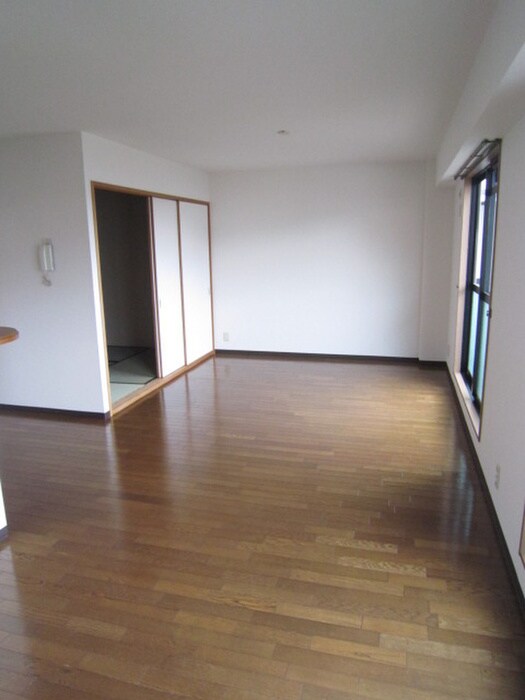 物件内観写真4　(居室)