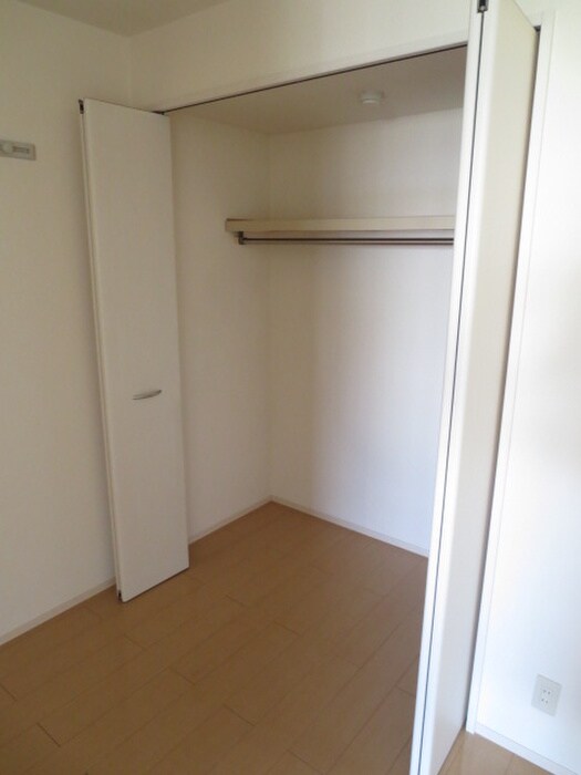 物件内観写真12　(収納)