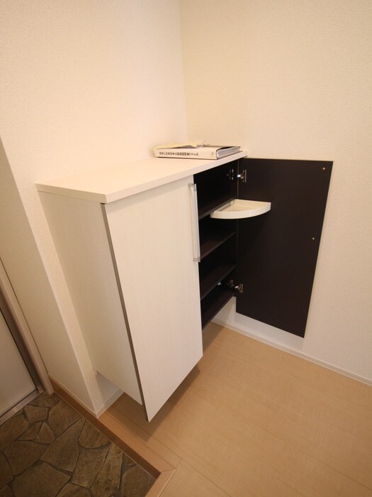 物件内観写真15　(靴箱)