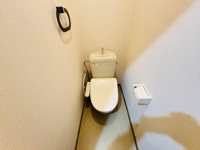 物件内観写真11　(トイレ)