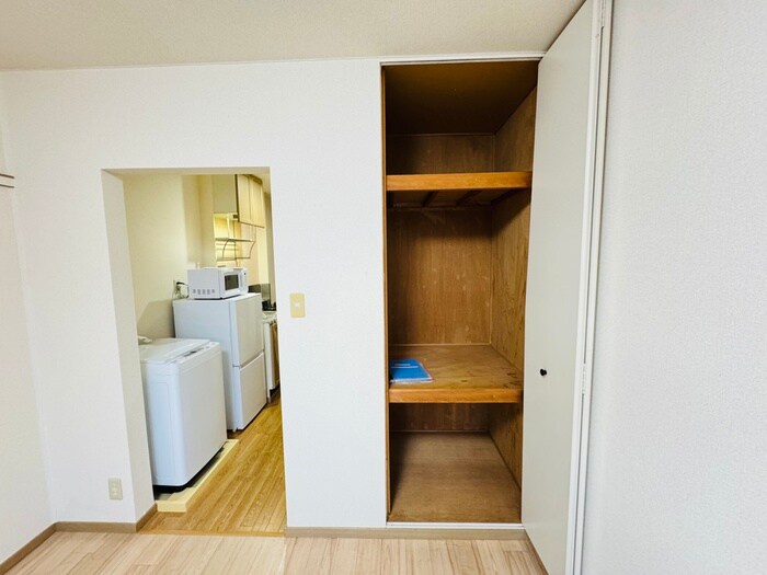 物件内観写真13　(収納)