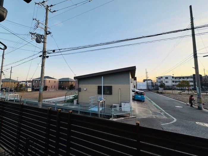 物件内観写真15　(室内からの展望)