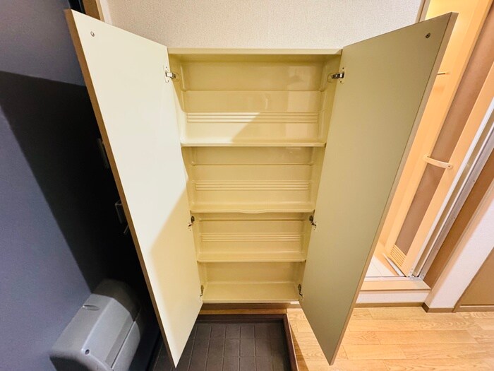 物件内観写真16　(靴箱)