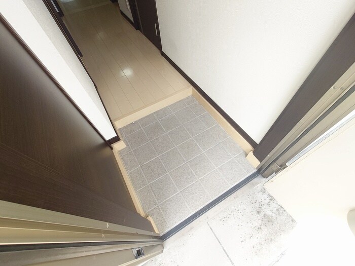 物件内観写真14　(玄関)