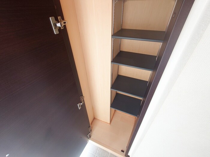 物件内観写真15　(靴箱)