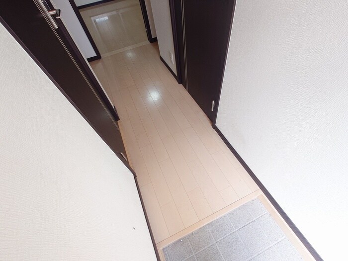 物件内観写真16　(廊下)