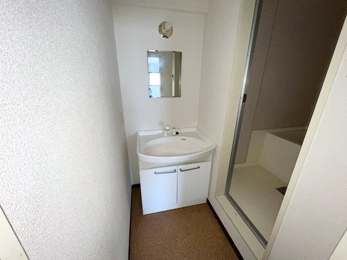 物件内観写真11　(洗面)