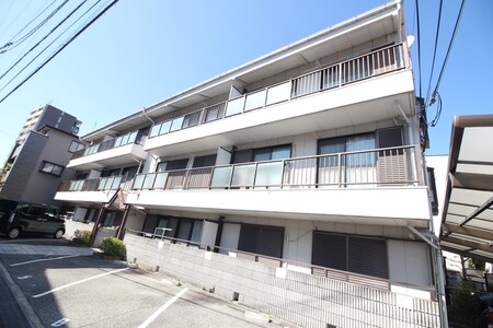 シャンボール 宝塚外観写真