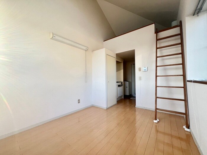 物件内観写真9　(居室)