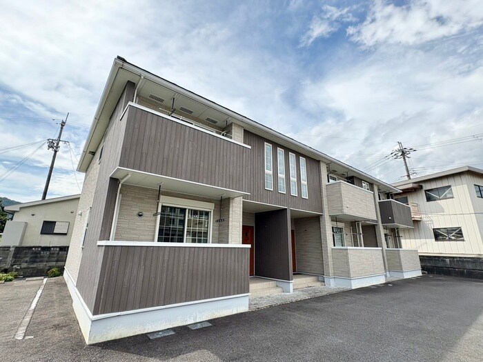 物件外観写真1　(外観写真)