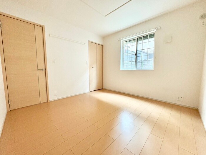 物件内観写真8　(居室)