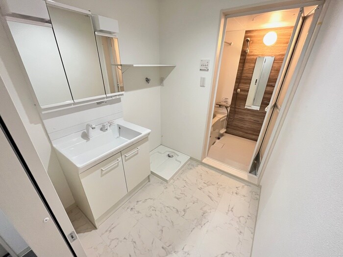 物件内観写真9　(洗面)