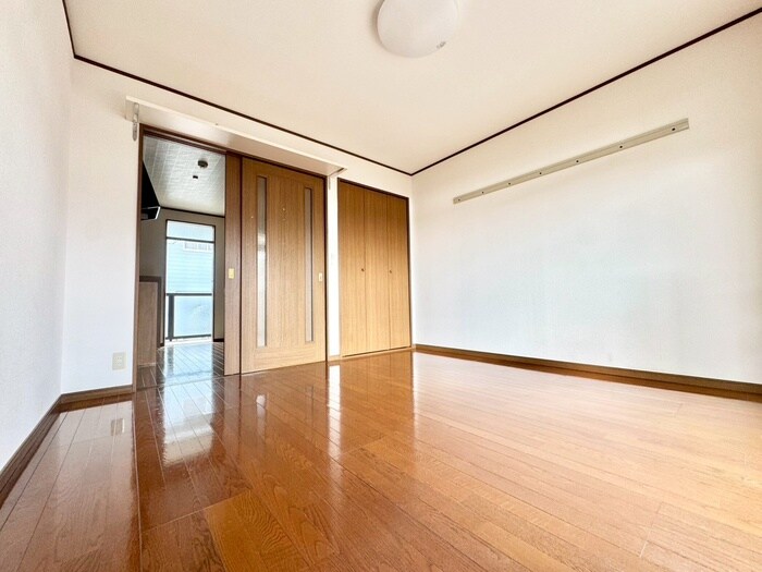 物件内観写真9　(居室)