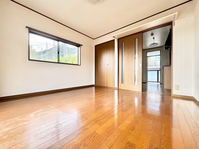 物件内観写真9　(居室)