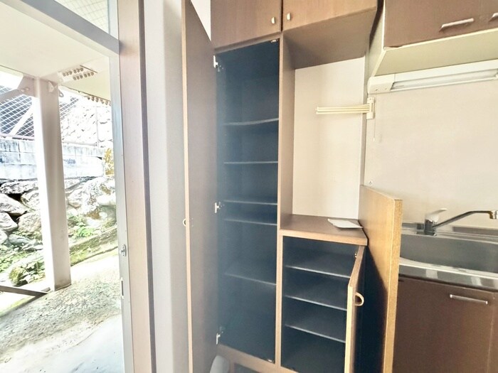 物件内観写真18　(靴箱)