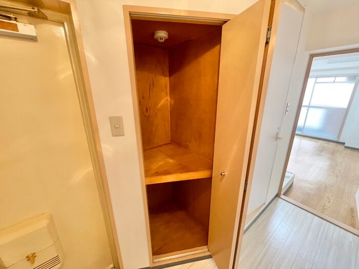 物件内観写真12　(収納)