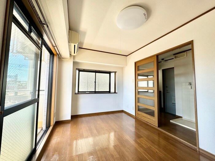 物件内観写真7　(居室)