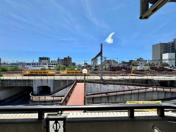 物件内観写真22　(室内からの展望)