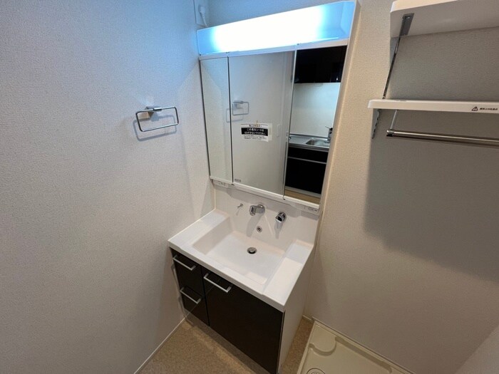 物件内観写真13　(洗面)