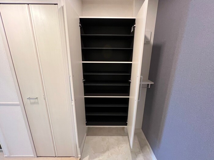 物件内観写真15　(靴箱)