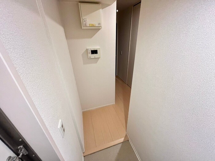 物件内観写真18　(廊下)