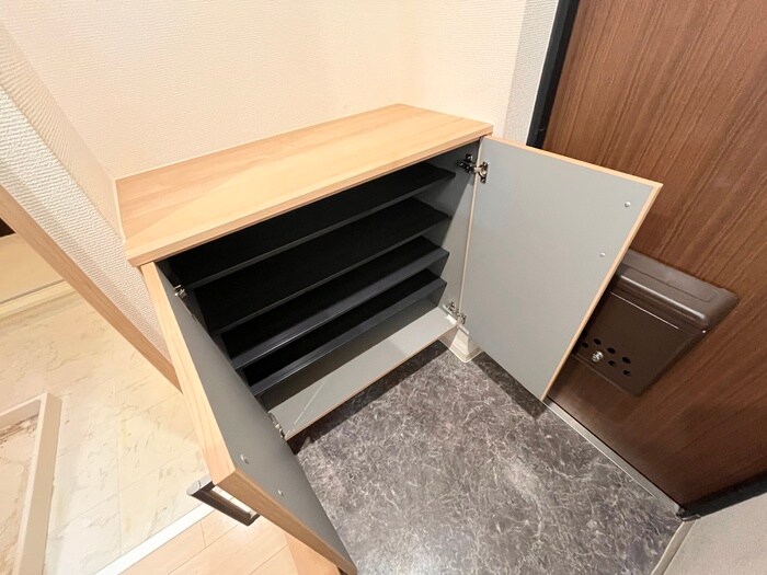 物件内観写真8　(靴箱)