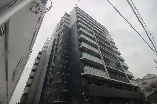 建築中
