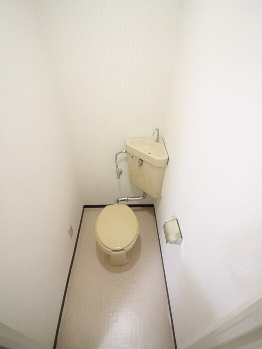 物件内観写真8　(トイレ)