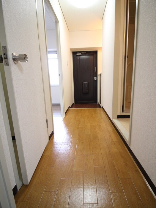 物件内観写真22　(廊下)