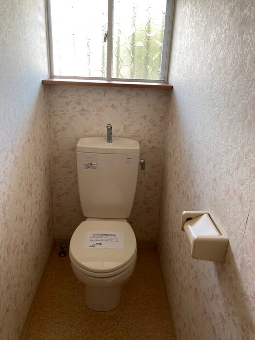 物件内観写真8　(トイレ)