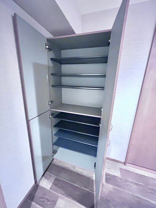 物件内観写真15　(靴箱)