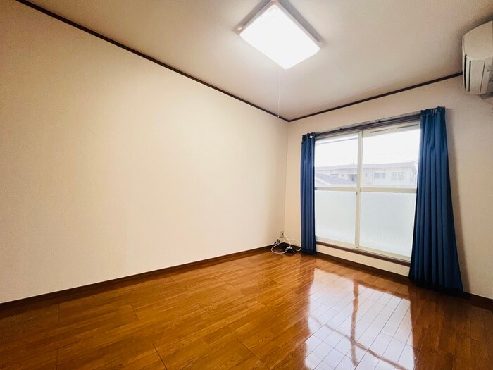 物件内観写真10　(居室)