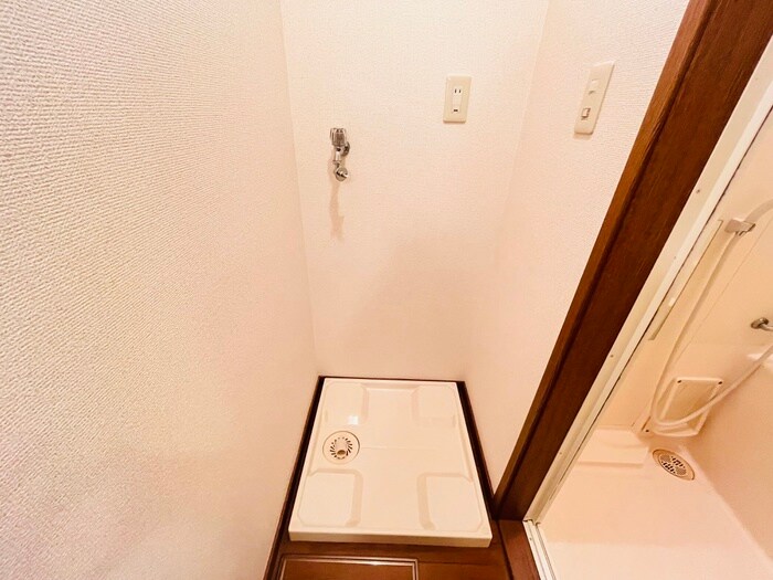 物件内観写真15　(洗濯機置場)