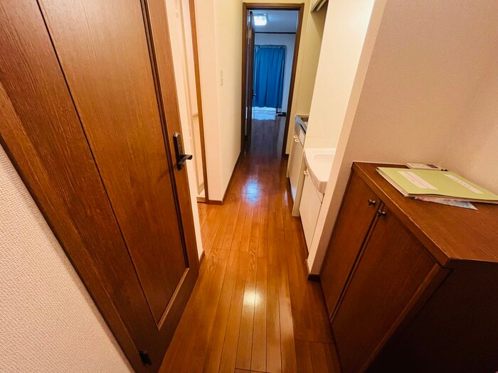 物件内観写真19　(廊下)