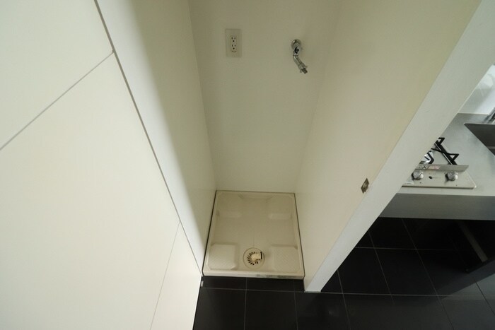 物件内観写真13　(洗濯機置場)