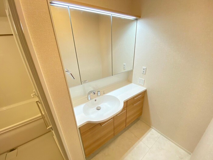 物件内観写真11　(洗面)