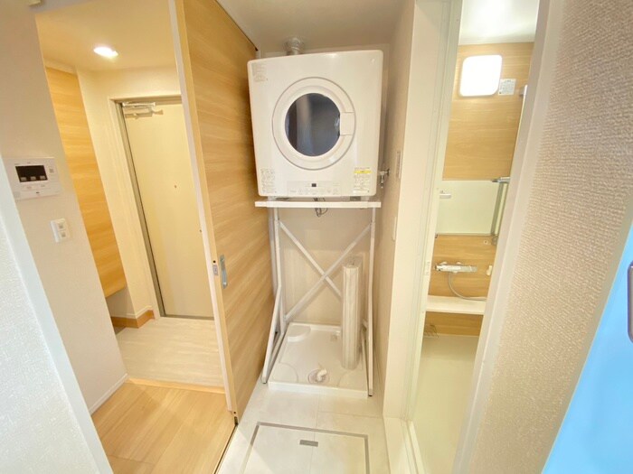 物件内観写真14　(洗濯機置場)