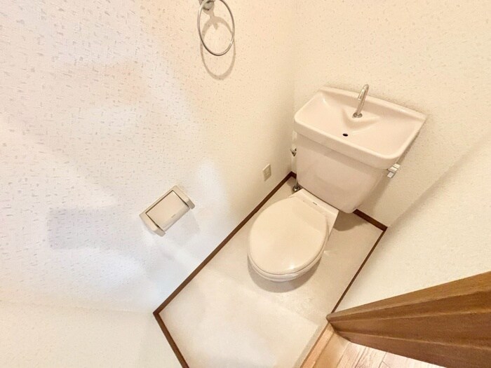 物件内観写真9　(トイレ)