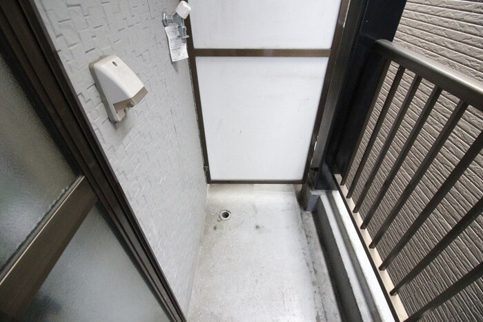 物件内観写真14　(洗濯機置場)