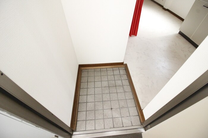 物件内観写真15　(玄関)