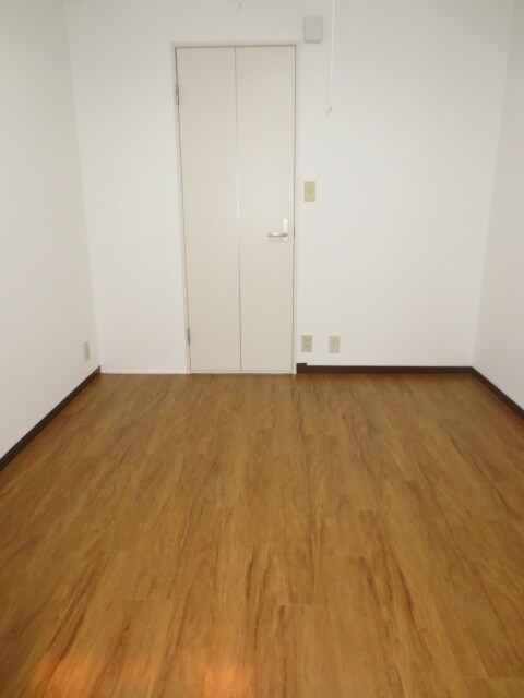 物件内観写真5　(居室)