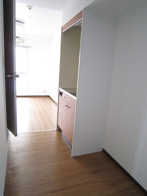 物件内観写真6　(廊下)