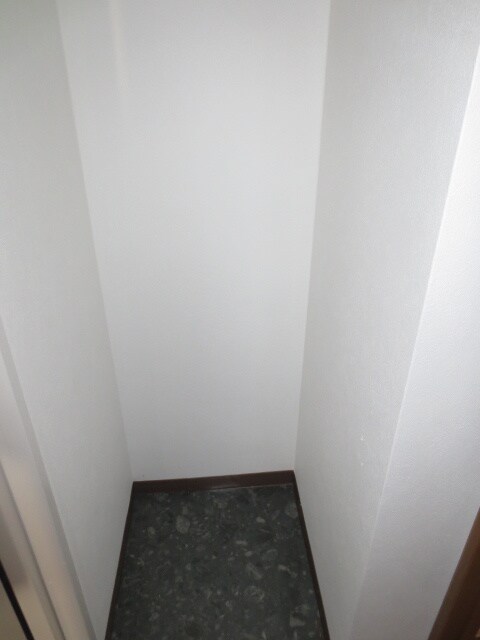 物件内観写真9　(玄関)