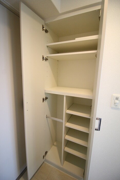 物件内観写真15　(靴箱)