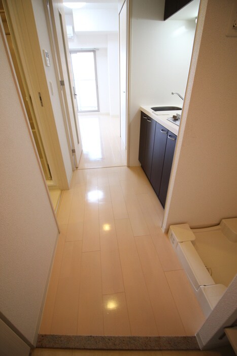 物件内観写真18　(廊下)