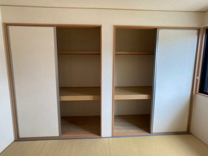 物件内観写真16　(収納)
