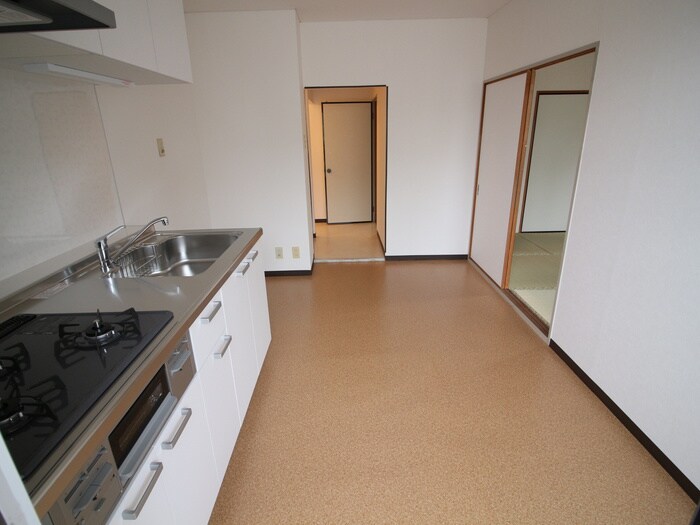 物件内観写真8　(居室)