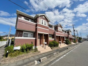レフィナード外観写真